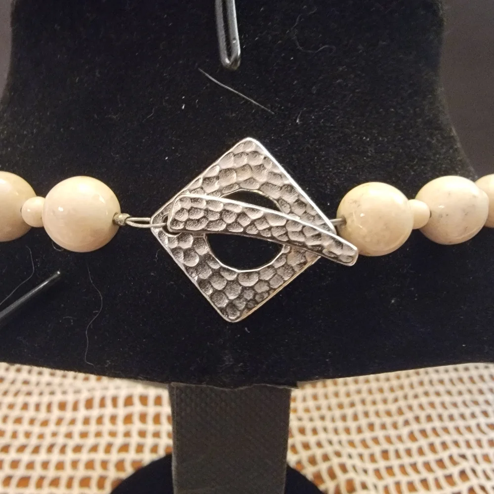 Stone Bead  Necklace With Silvertone Toggle Clasp